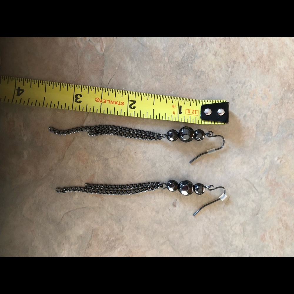 Black layered necklace with matching earrings - Picture 3 of 4